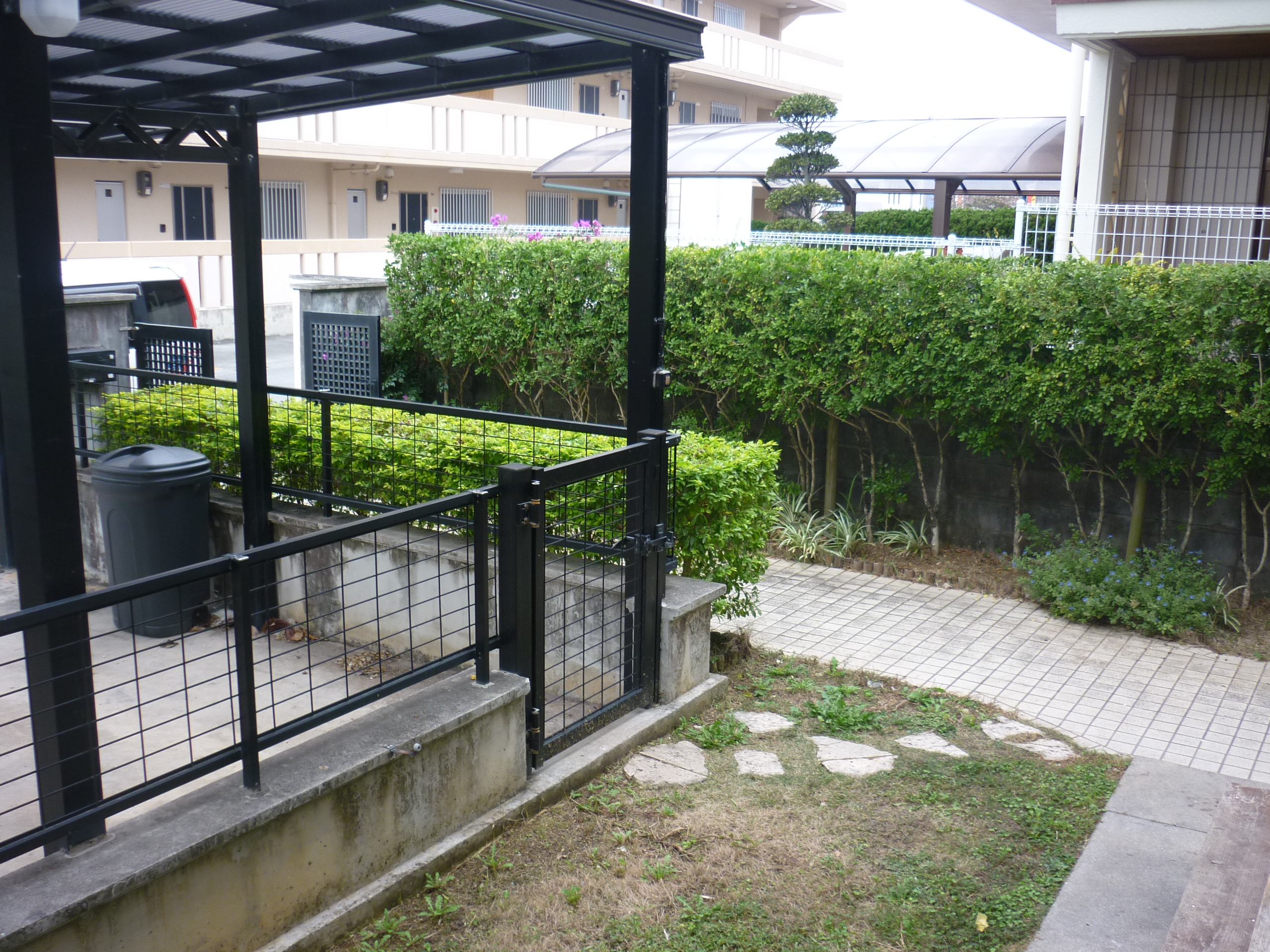 Ooshiro House with a clean yard In Okinawa City